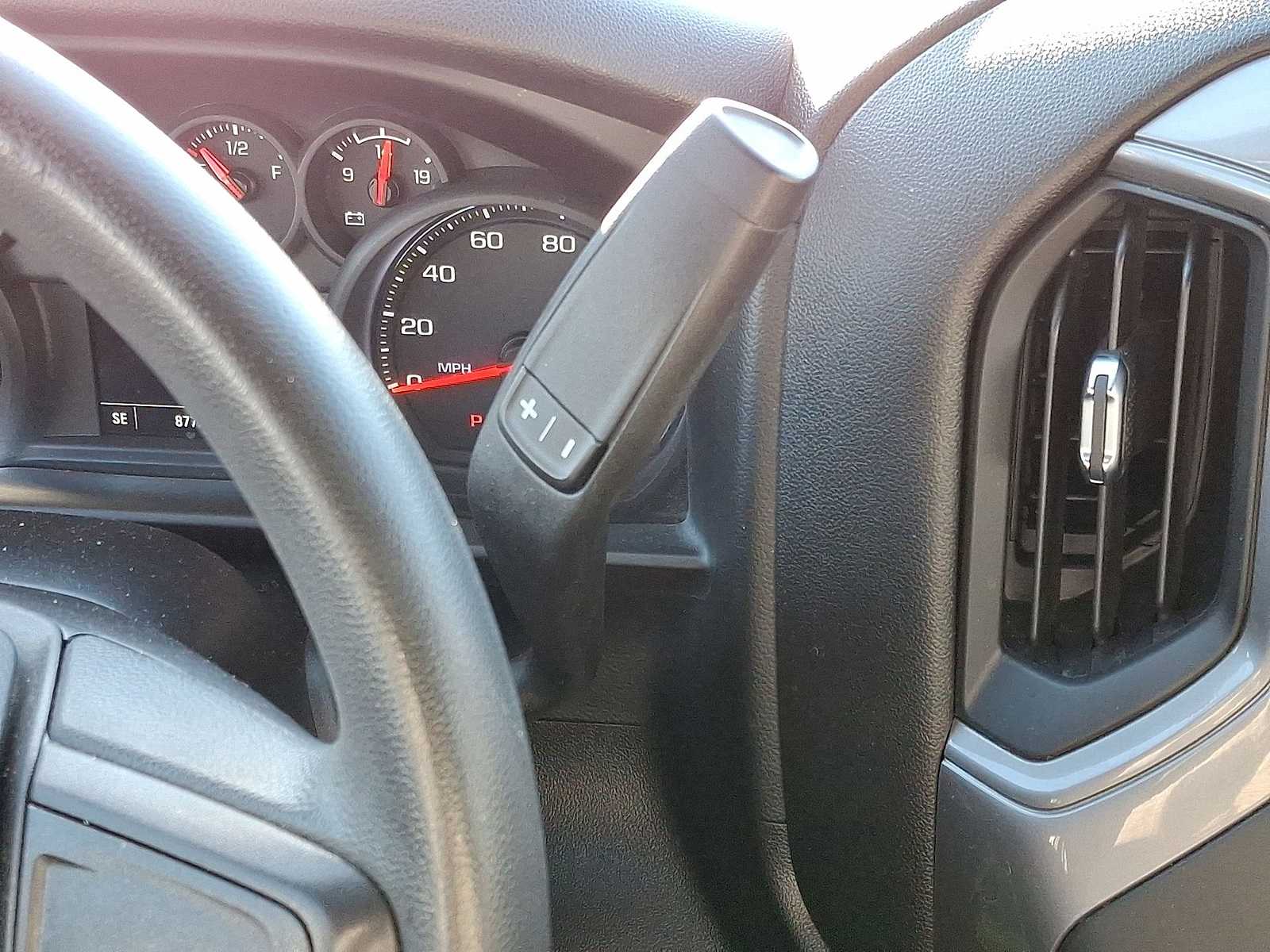 Thumbnail: 2020 Chevrolet Silverado 1500 - 21