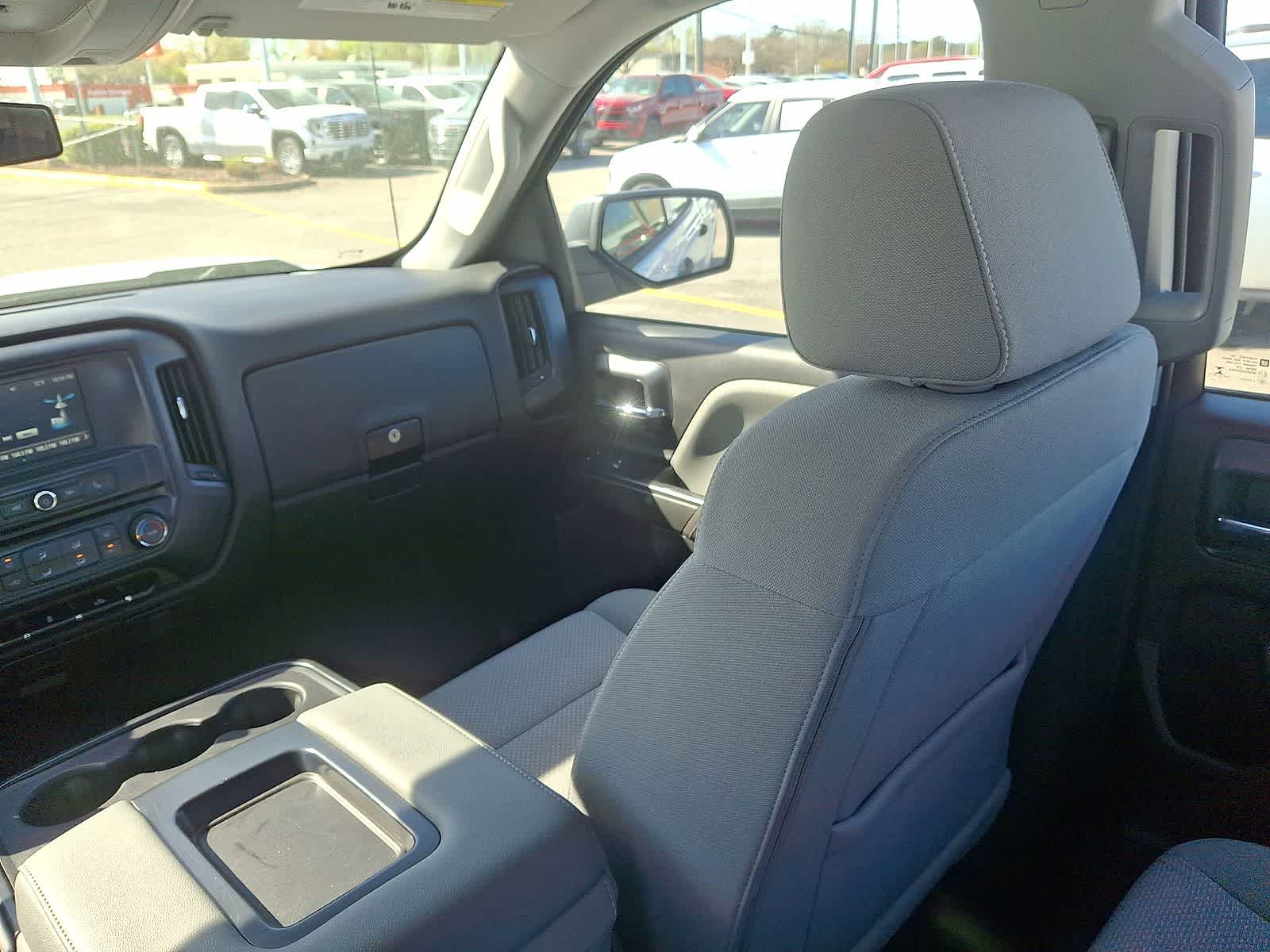 Thumbnail: 2018 Chevrolet Silverado 1500 - 11