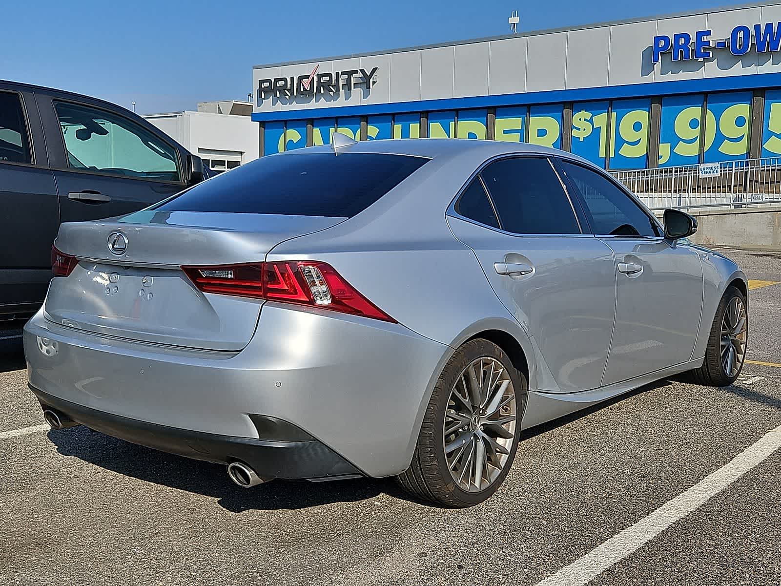 Thumbnail: 2016 Lexus IS - 3