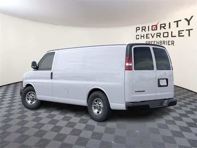 Thumbnail: 2025 Chevrolet Express - 3