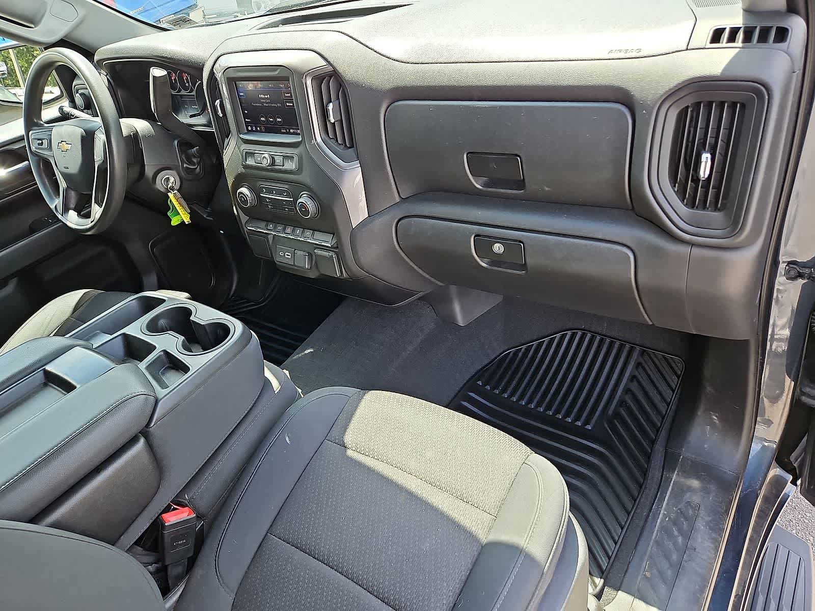Thumbnail: 2021 Chevrolet Silverado 1500 - 32