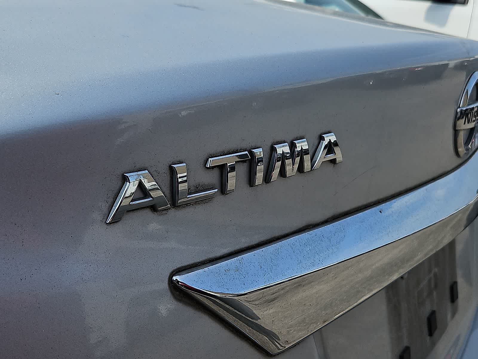 Thumbnail: 2015 Nissan Altima - 5