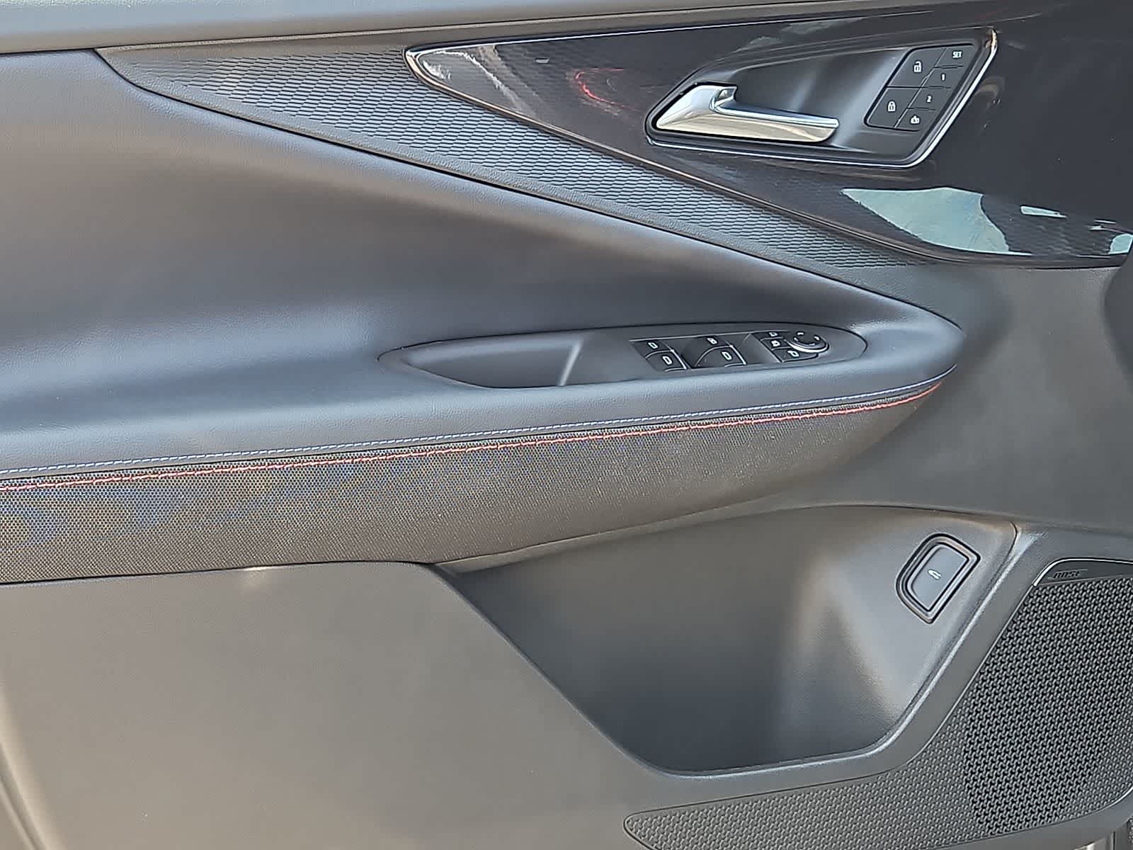 Thumbnail: 2025 Chevrolet Blazer EV - 9