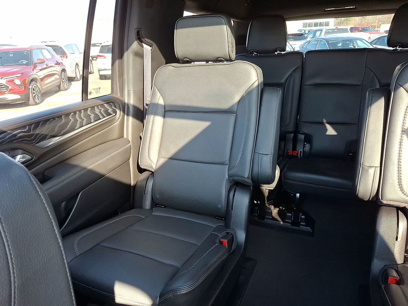 Thumbnail: 2024 GMC Yukon XL - 13