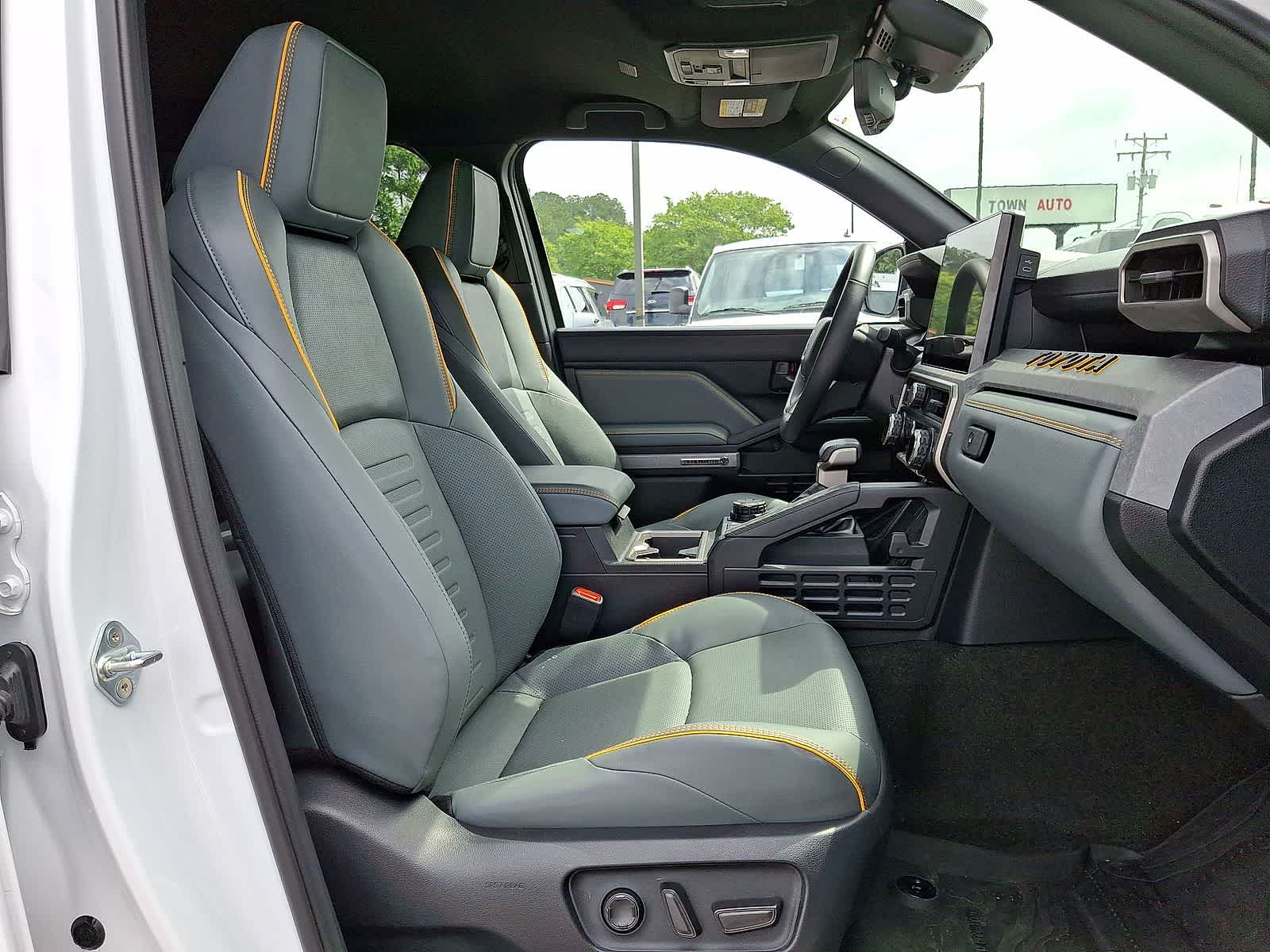 Thumbnail: 2025 Toyota 4Runner - 34