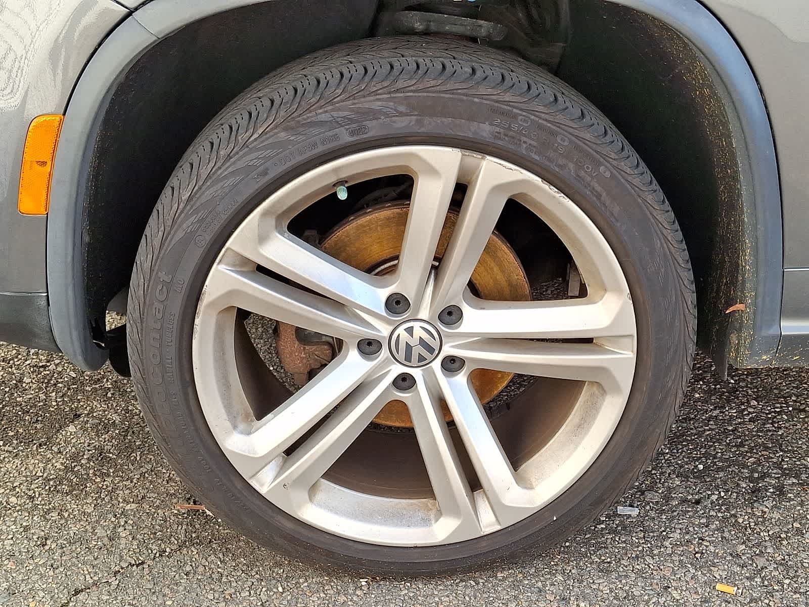 Thumbnail: 2014 Volkswagen Tiguan - 6