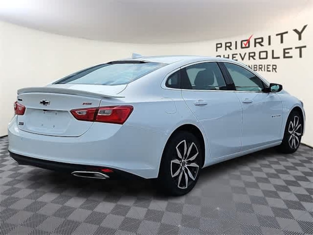 New 2025 Chevrolet Malibu RS Sedan