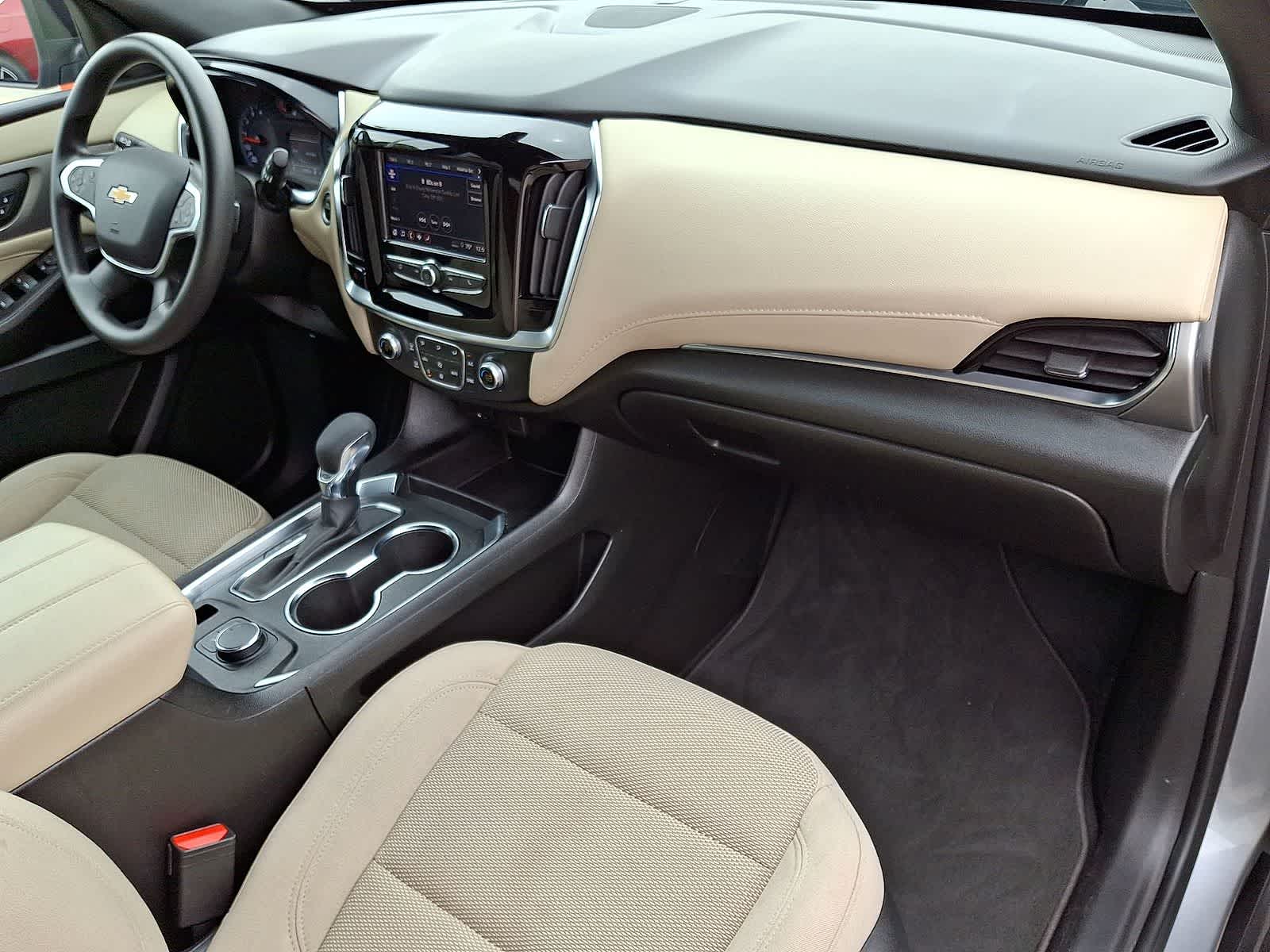Thumbnail: 2023 Chevrolet Traverse - 33
