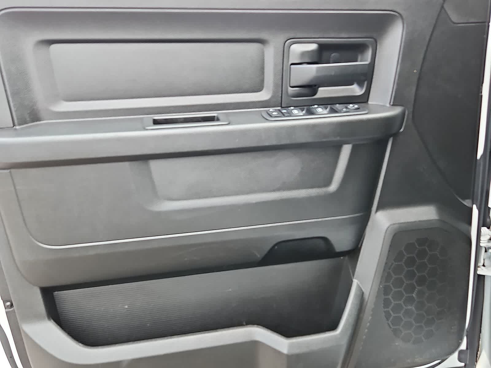 Thumbnail: 2019 RAM 1500 Classic - 27