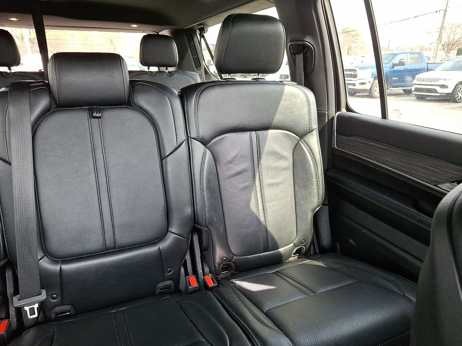 Thumbnail: 2024 Jeep Wagoneer - 15