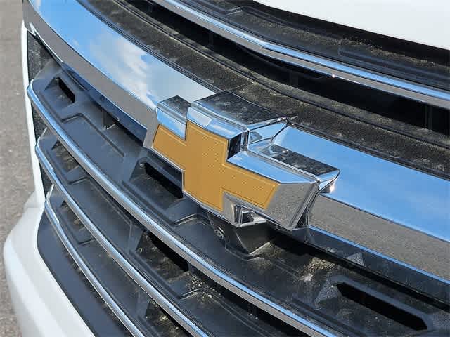 Thumbnail: 2025 Chevrolet Traverse - 24