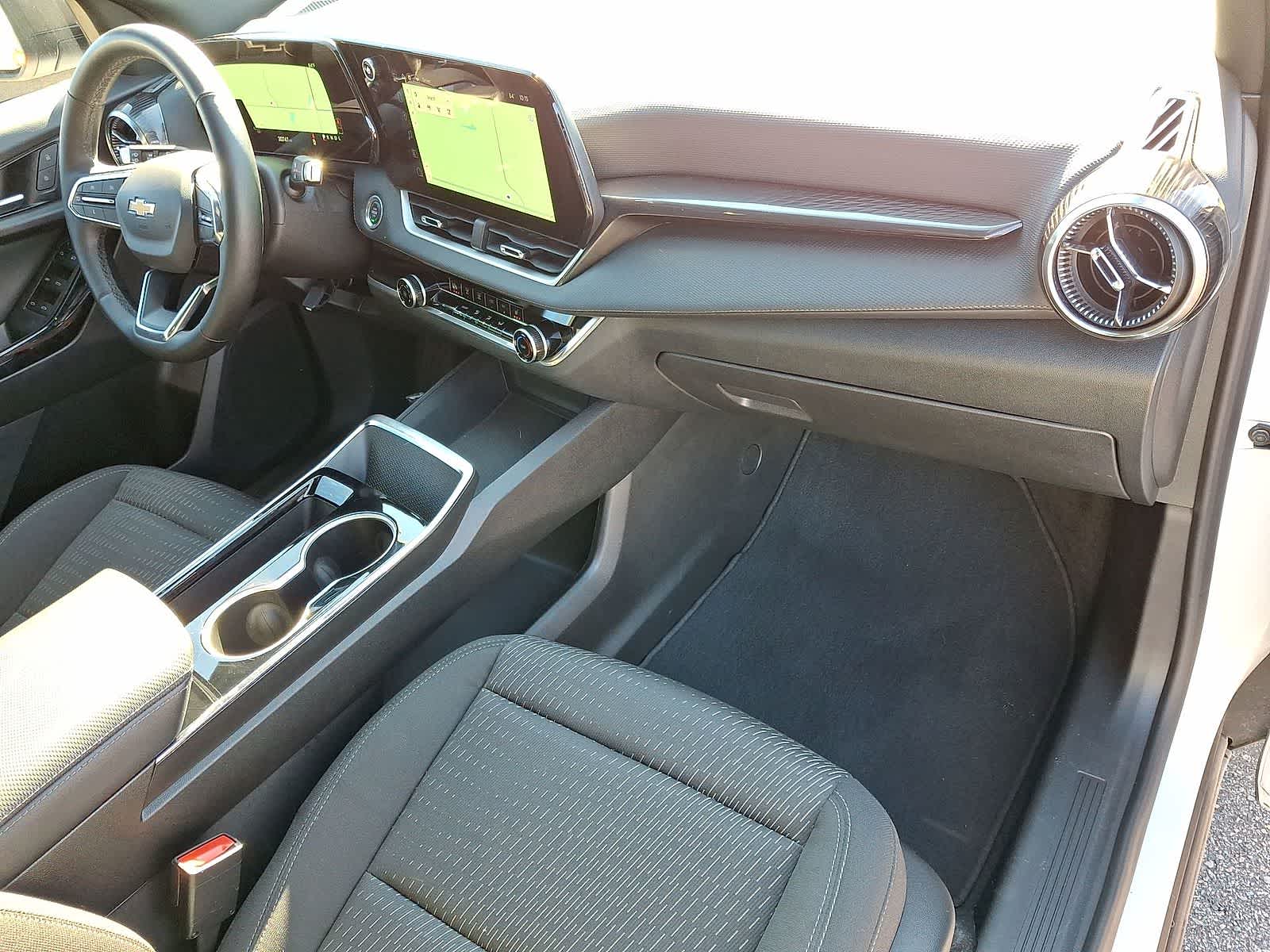 Thumbnail: 2025 Chevrolet Equinox - 34