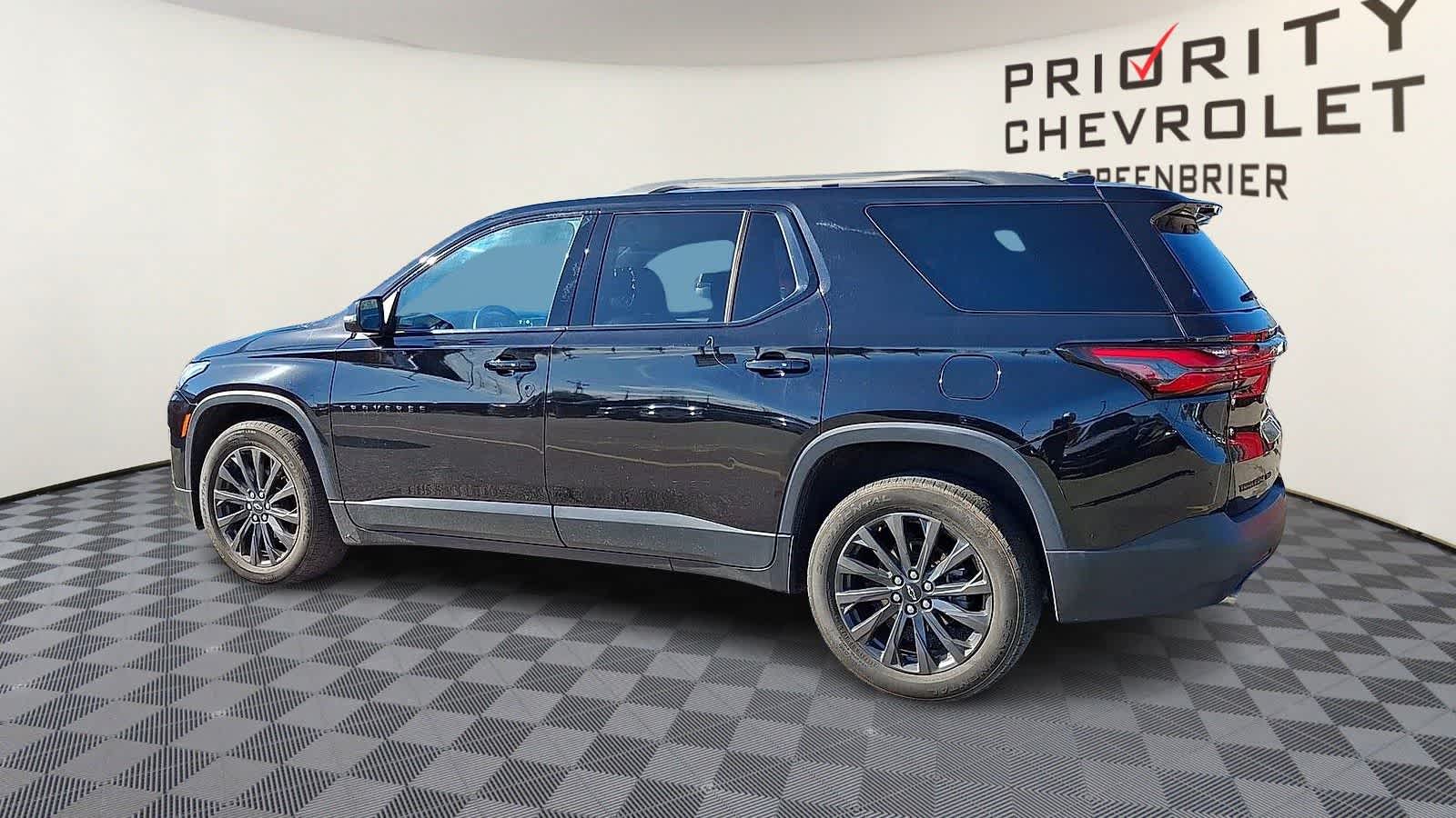 Thumbnail: 2023 Chevrolet Traverse - 6