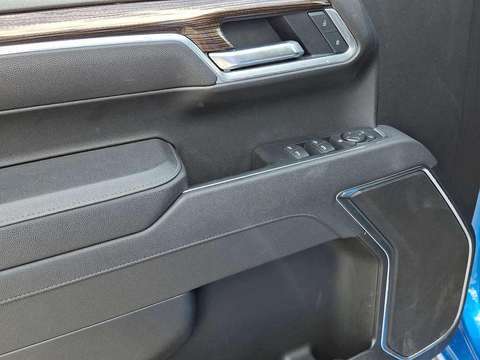 Thumbnail: 2025 Chevrolet Silverado 1500 - 29