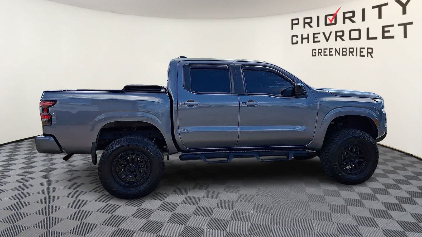 Thumbnail: 2023 Nissan Frontier - 8