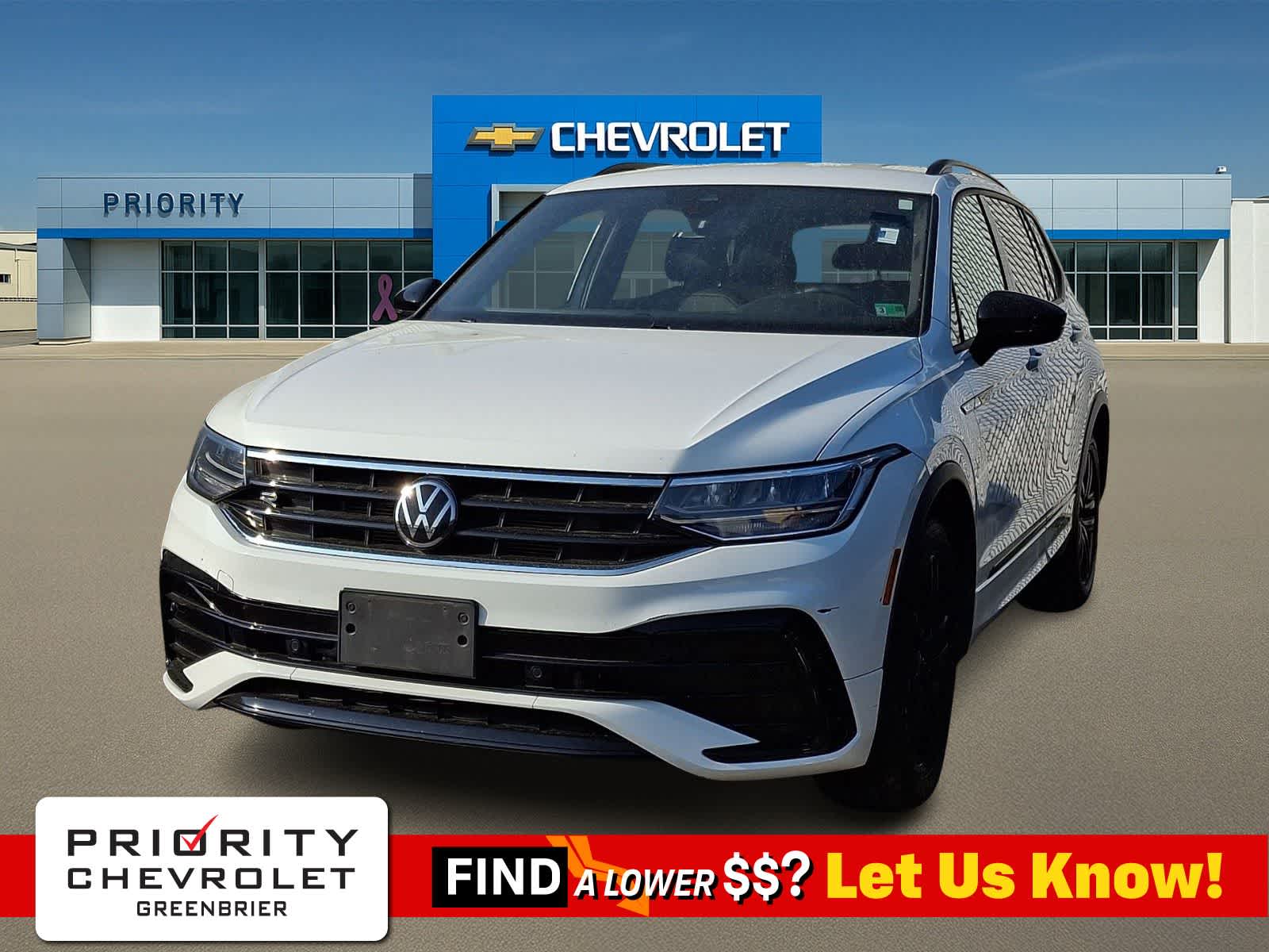 Thumbnail: 2022 Volkswagen Tiguan - 1