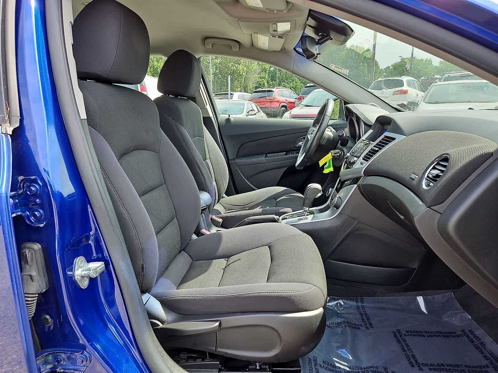 Thumbnail: 2012 Chevrolet Cruze - 28