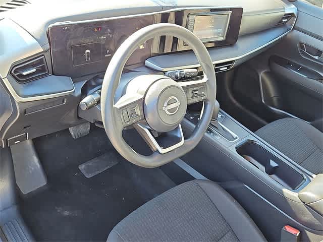 Thumbnail: 2025 Nissan Kicks - 16