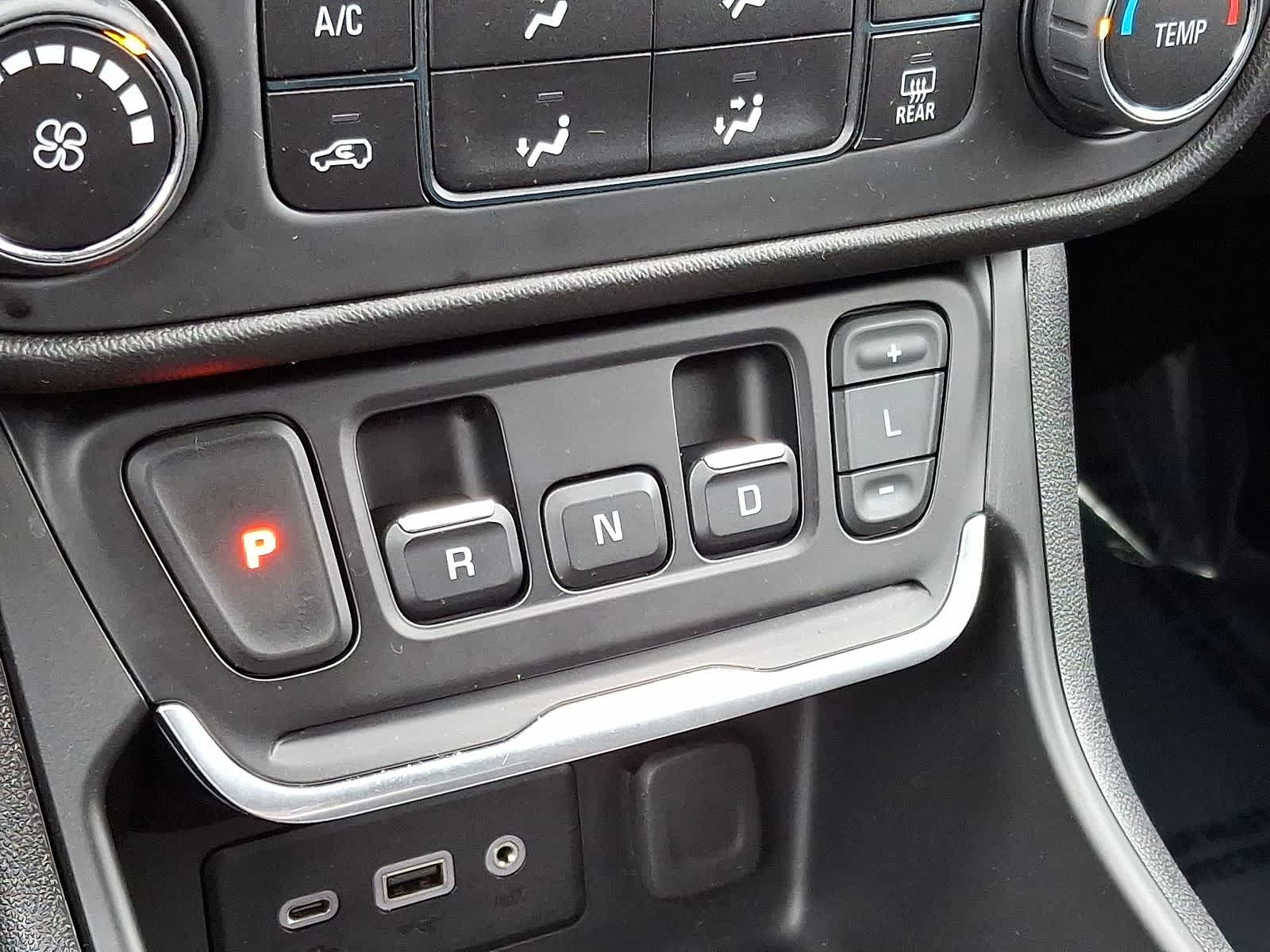 Thumbnail: 2020 GMC Terrain - 21