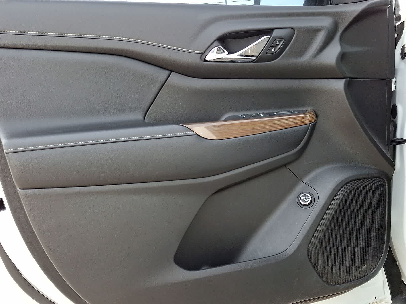 Thumbnail: 2020 GMC Acadia - 27