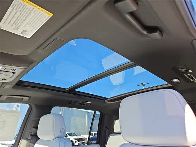 Thumbnail: 2026 Chevrolet Suburban - 13