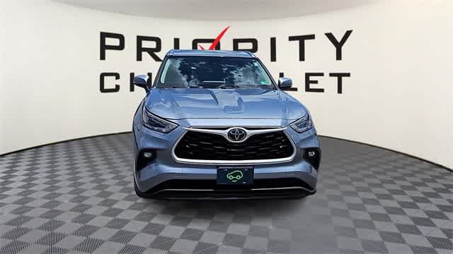 Thumbnail: 2021 Toyota Highlander - 3