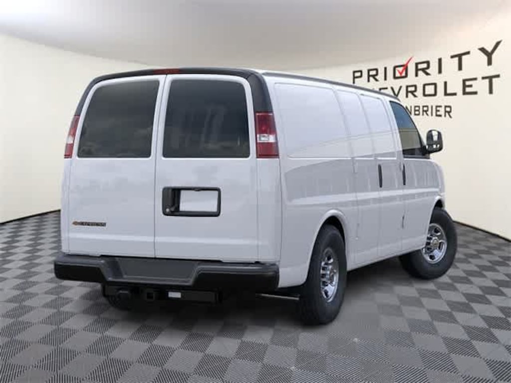 New 2025 Chevrolet Express 3500 Work Van Van Cargo