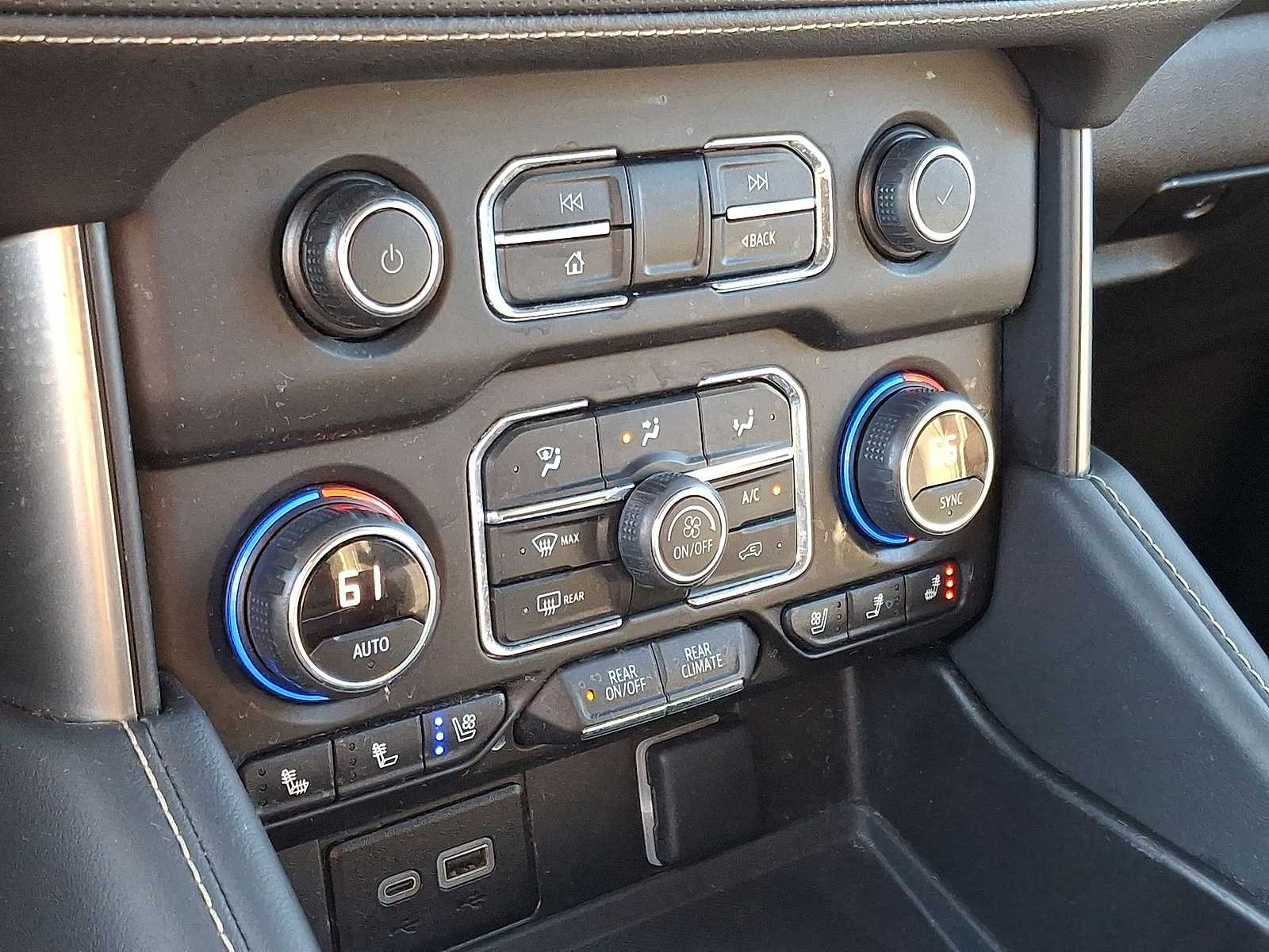 Thumbnail: 2023 Chevrolet Suburban - 23