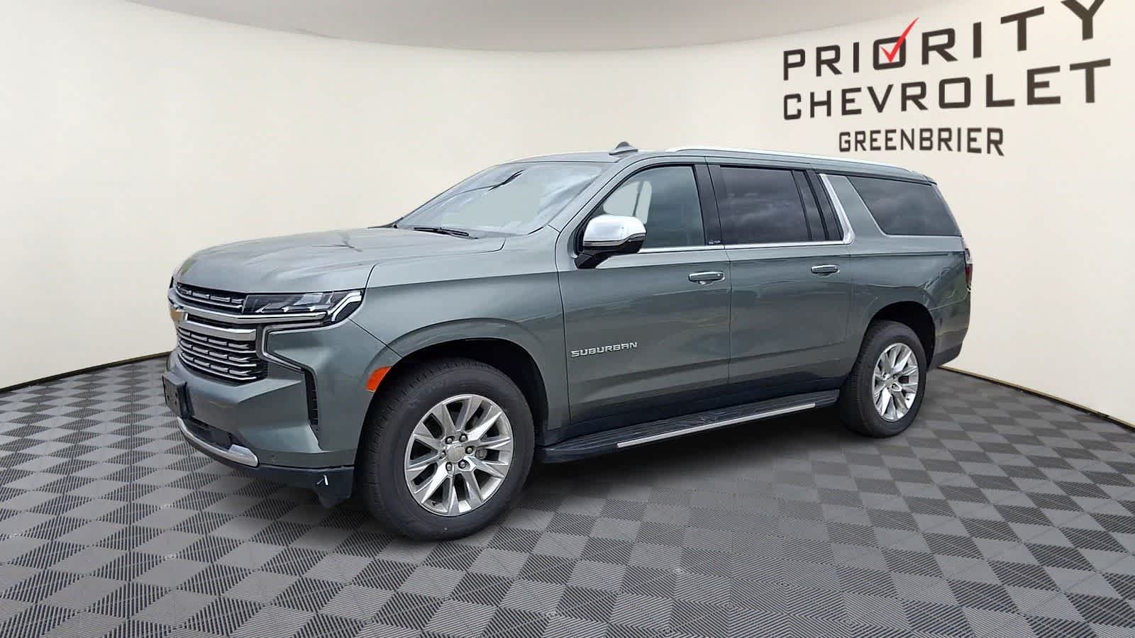 Thumbnail: 2023 Chevrolet Suburban - 4