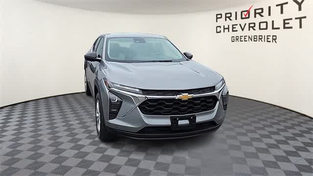 Thumbnail: 2024 Chevrolet Trax - 3