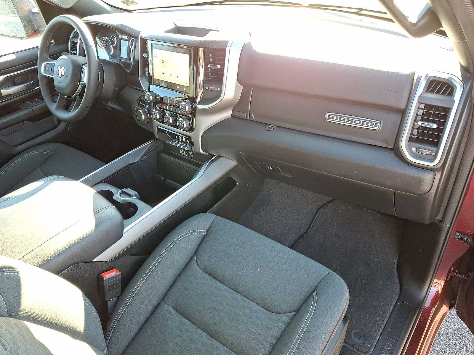 Thumbnail: 2025 RAM 1500 - 33