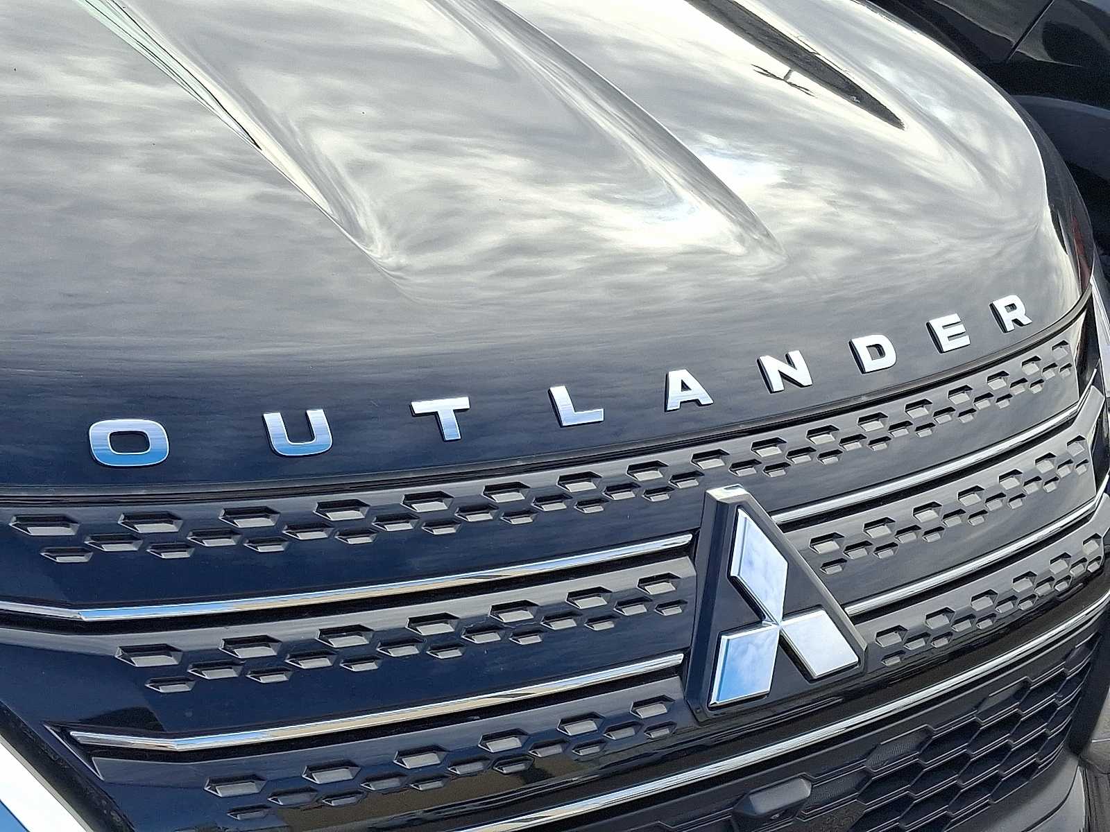 Thumbnail: 2023 Mitsubishi Outlander - 5