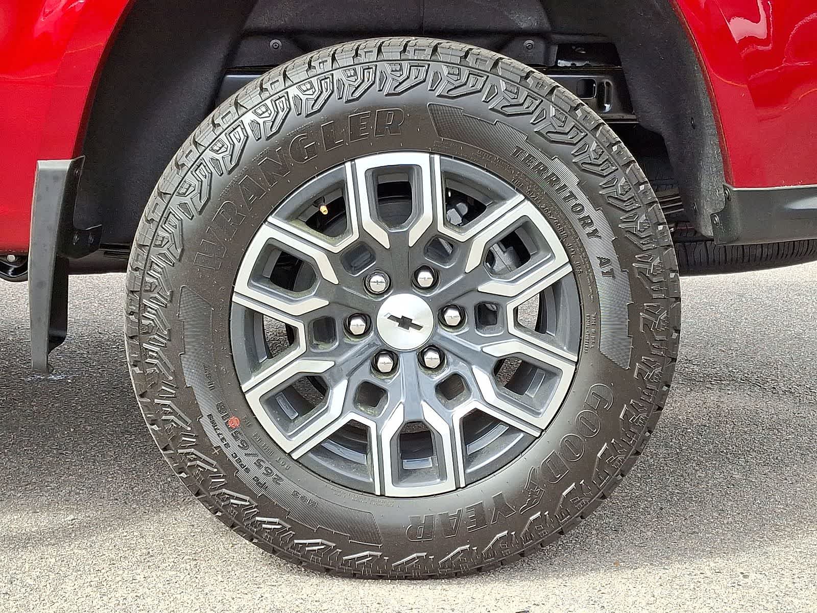 Thumbnail: 2026 Chevrolet Colorado - 37