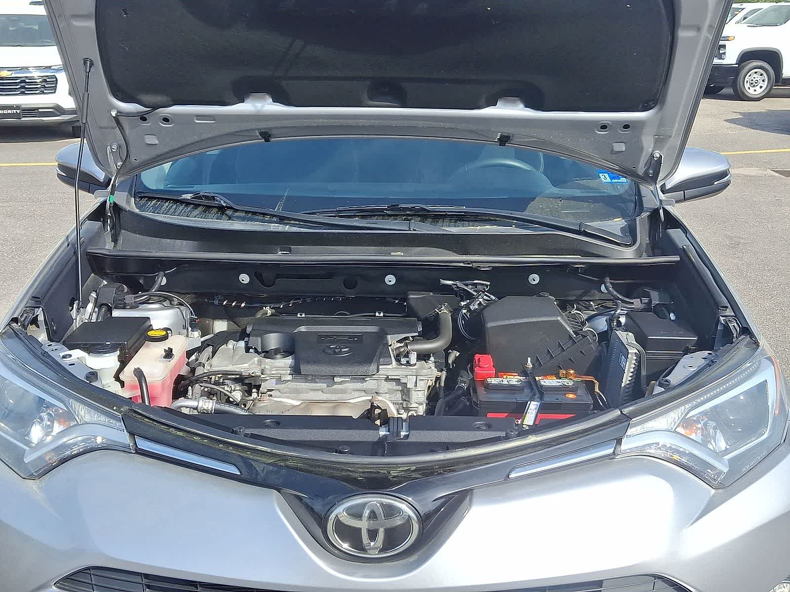 Thumbnail: 2017 Toyota RAV4 - 34