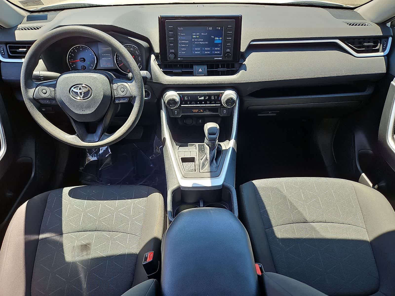 Thumbnail: 2022 Toyota RAV4 - 11