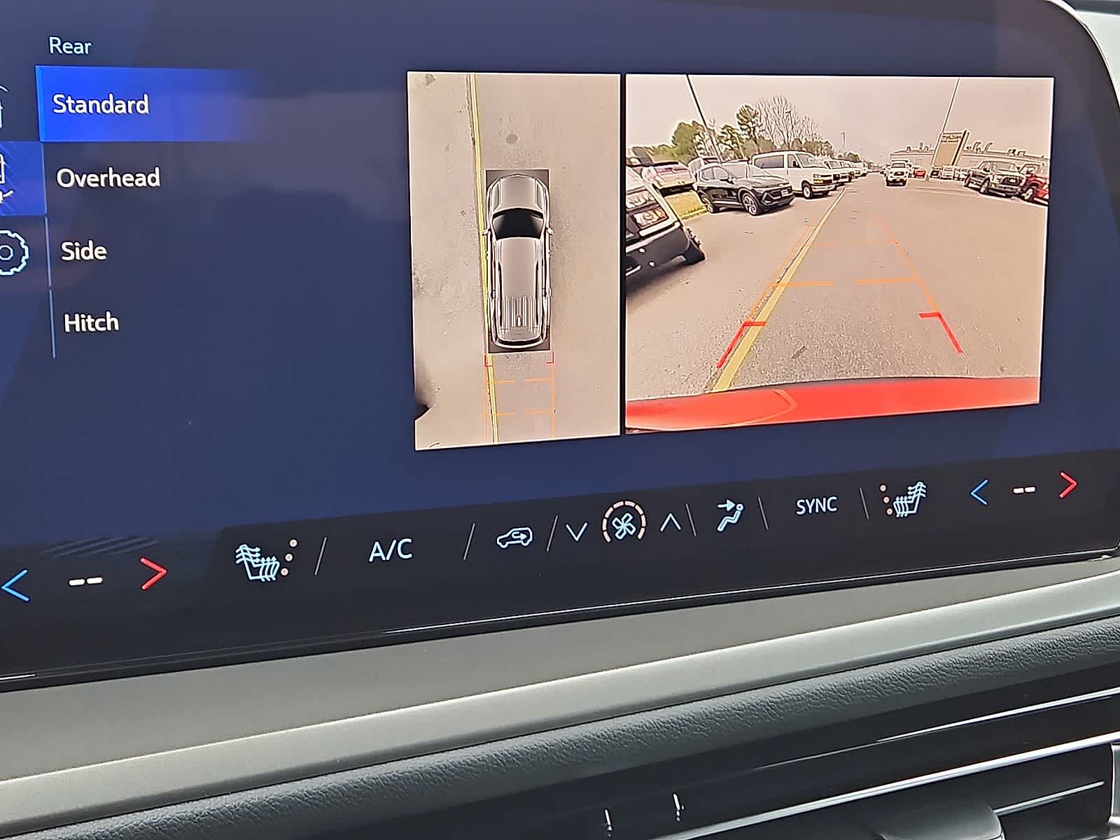 Thumbnail: 2026 Chevrolet Traverse - 16