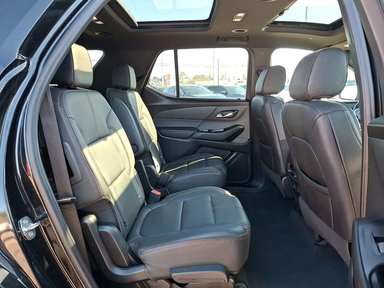 Thumbnail: 2023 Chevrolet Traverse - 34