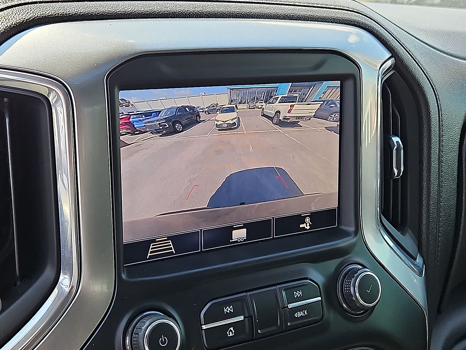 Thumbnail: 2020 Chevrolet Silverado 1500 - 20
