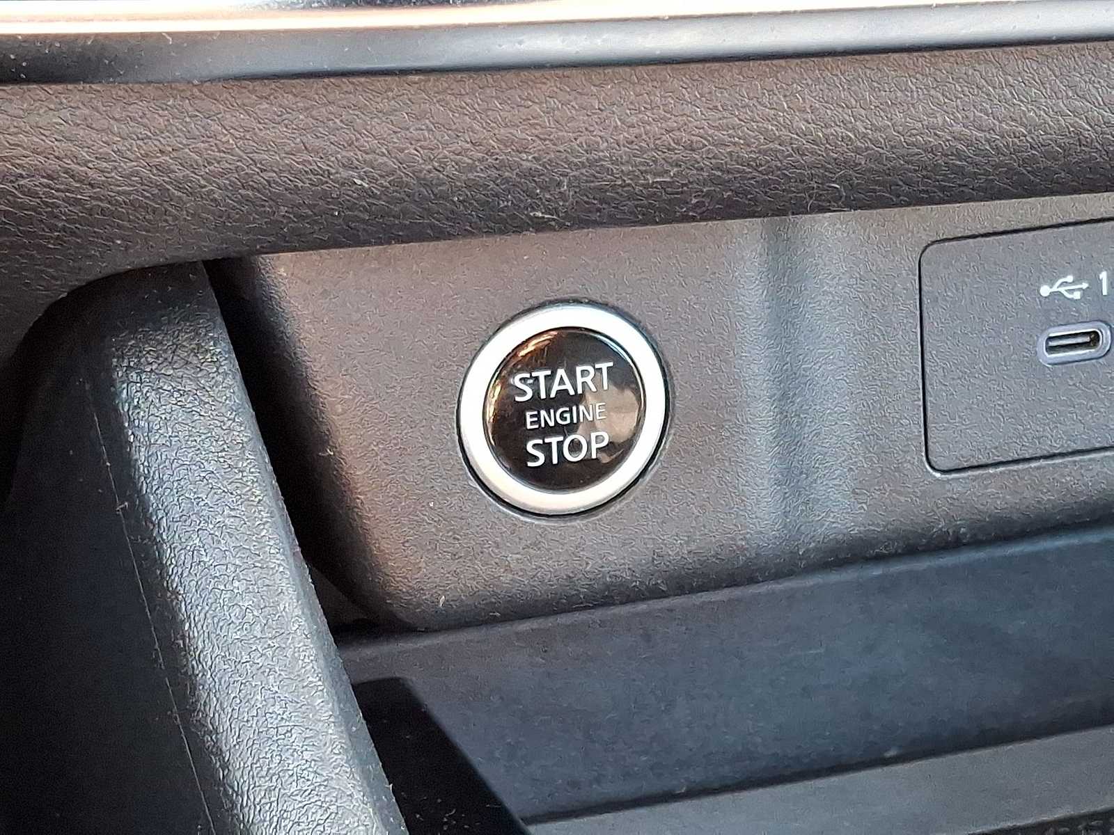 Thumbnail: 2023 Nissan Rogue - 22