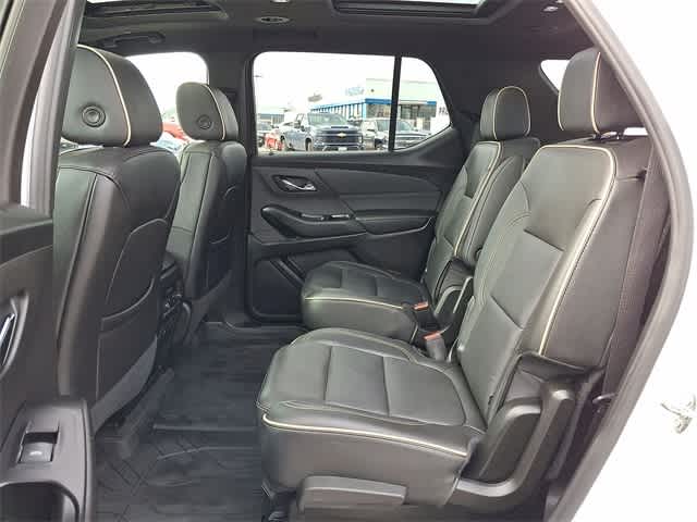 Thumbnail: 2023 Chevrolet Traverse - 32