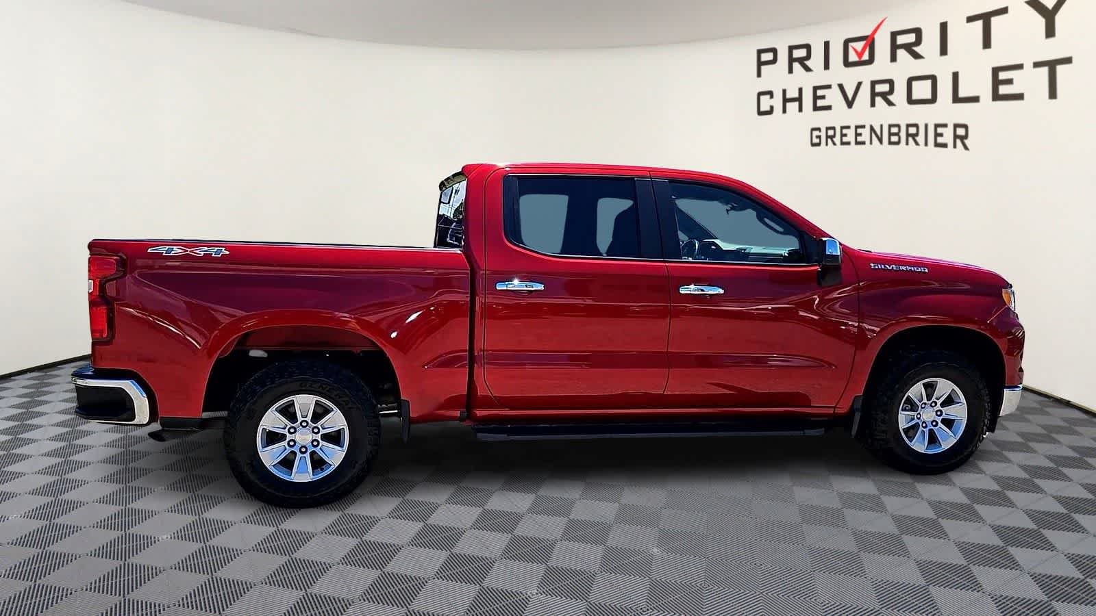 Thumbnail: 2023 Chevrolet Silverado 1500 - 9