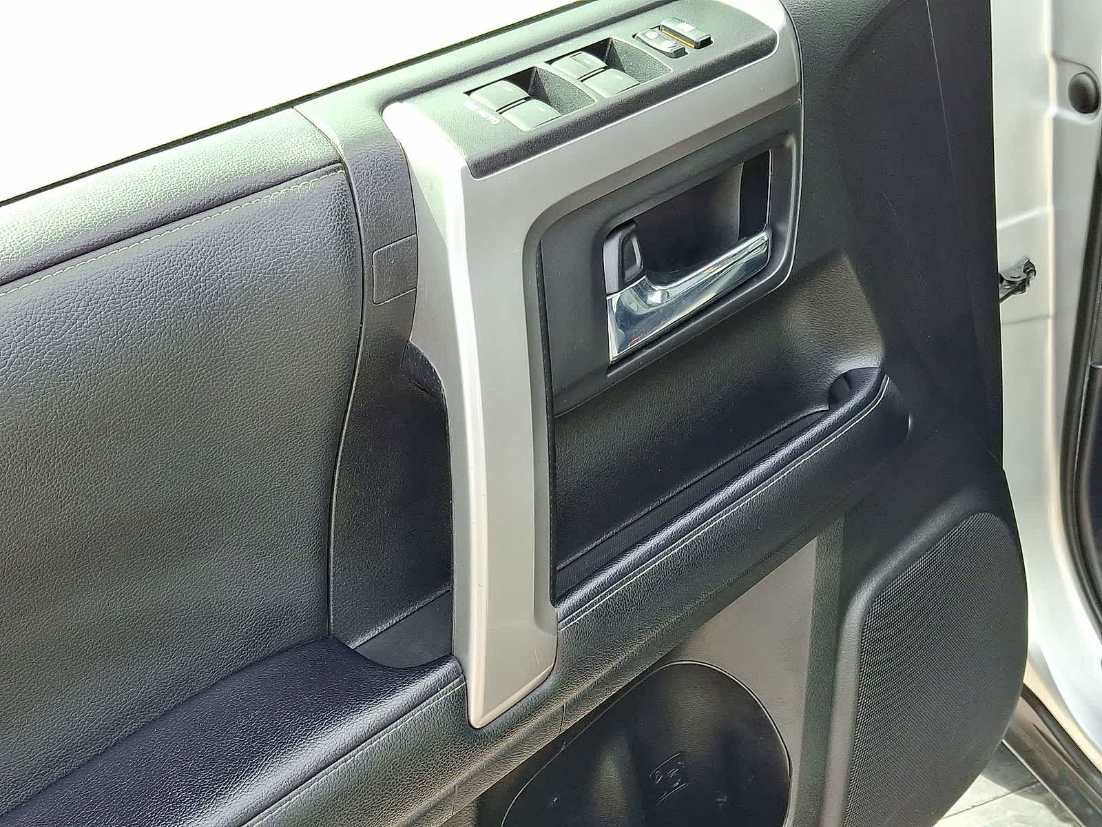 Thumbnail: 2020 Toyota 4Runner - 30