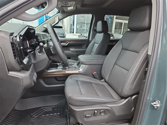 2025 Chevrolet Silverado 1500  11
