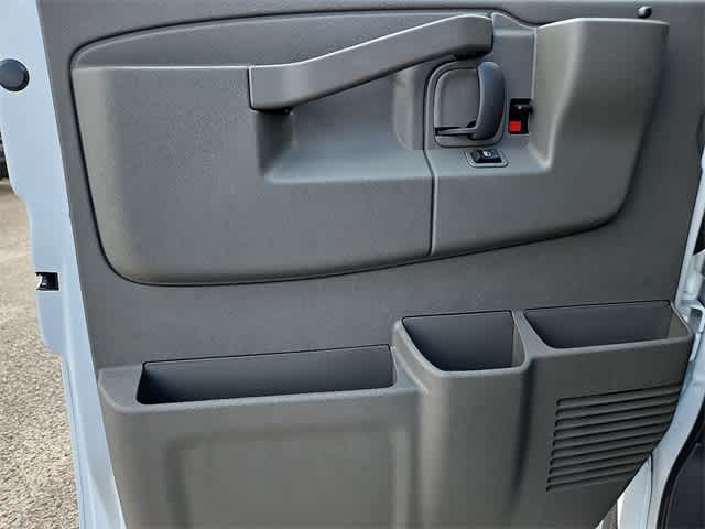 Thumbnail: 2025 Chevrolet Express - 9