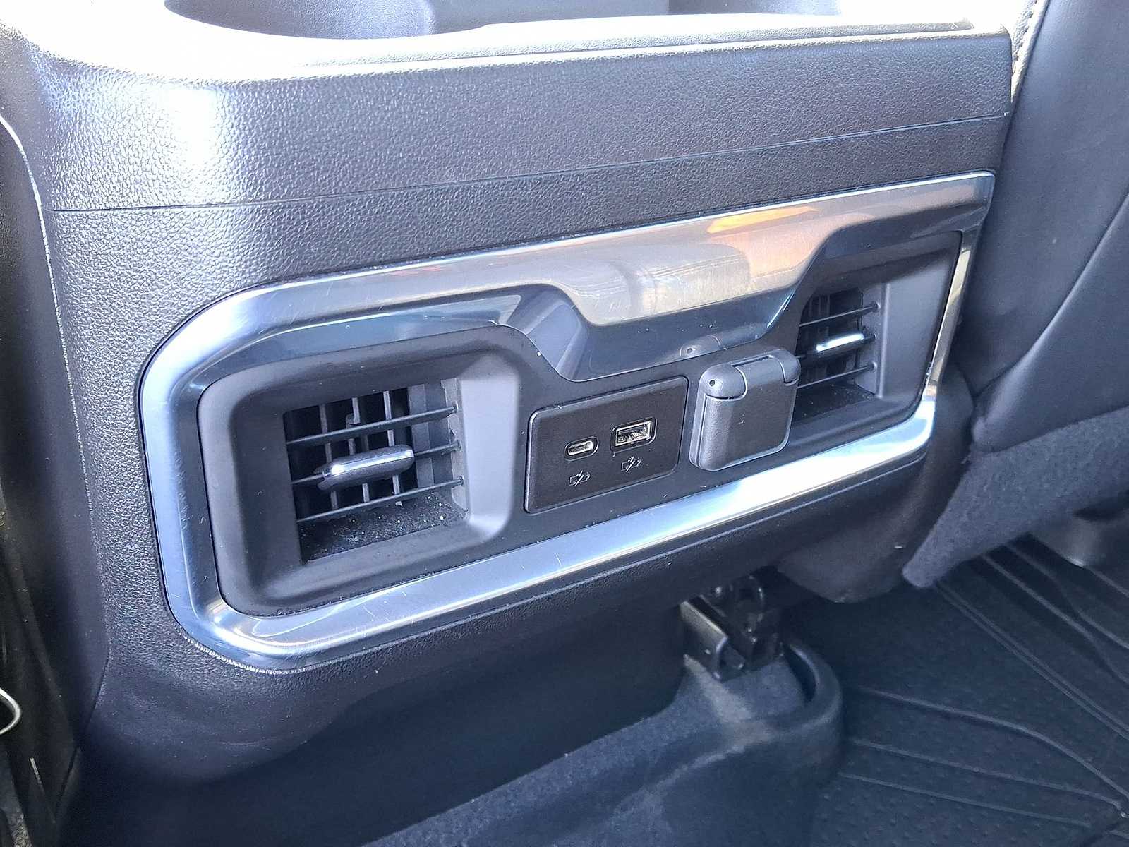 Thumbnail: 2022 Chevrolet Silverado 1500 - 27