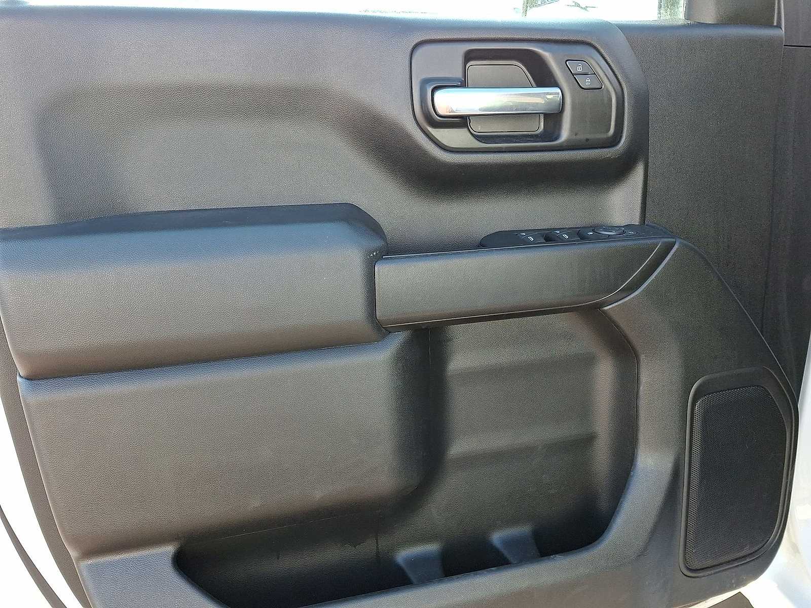 Thumbnail: 2020 Chevrolet Silverado 1500 - 26