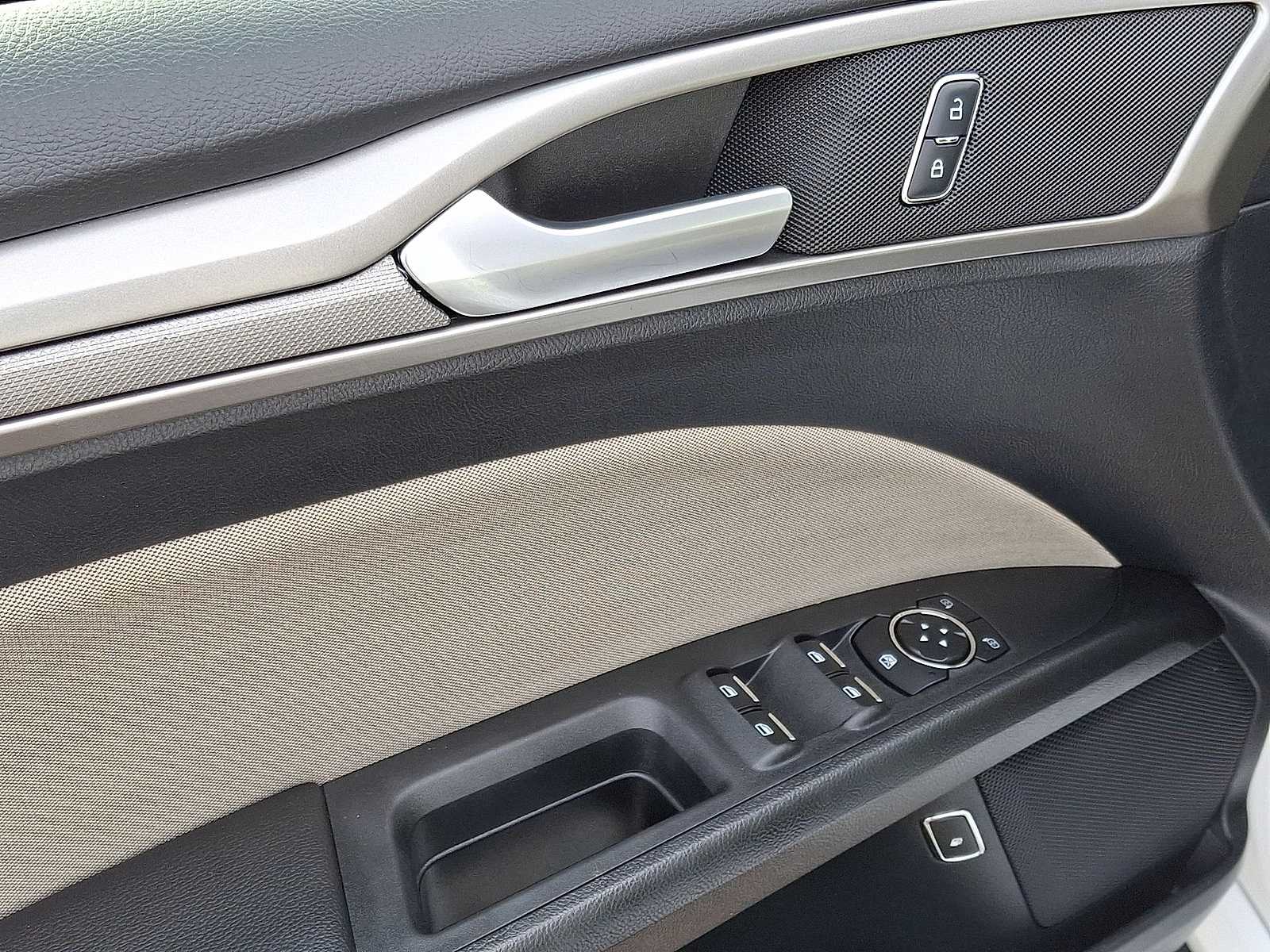 Thumbnail: 2018 Ford Fusion - 27