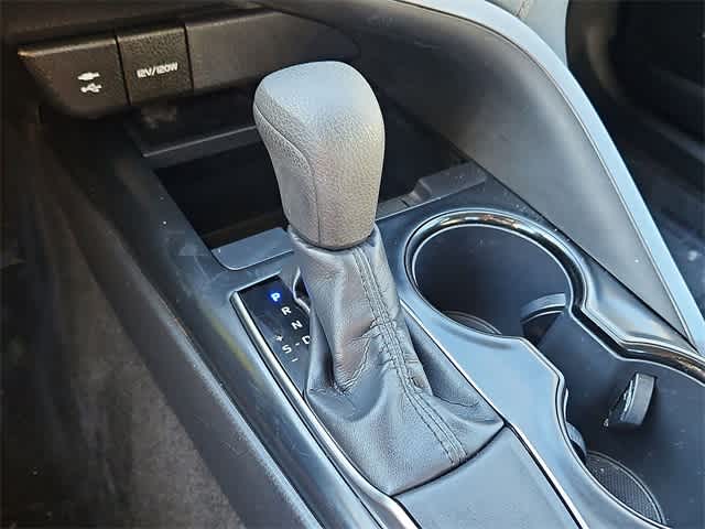 Thumbnail: 2019 Toyota Camry - 18