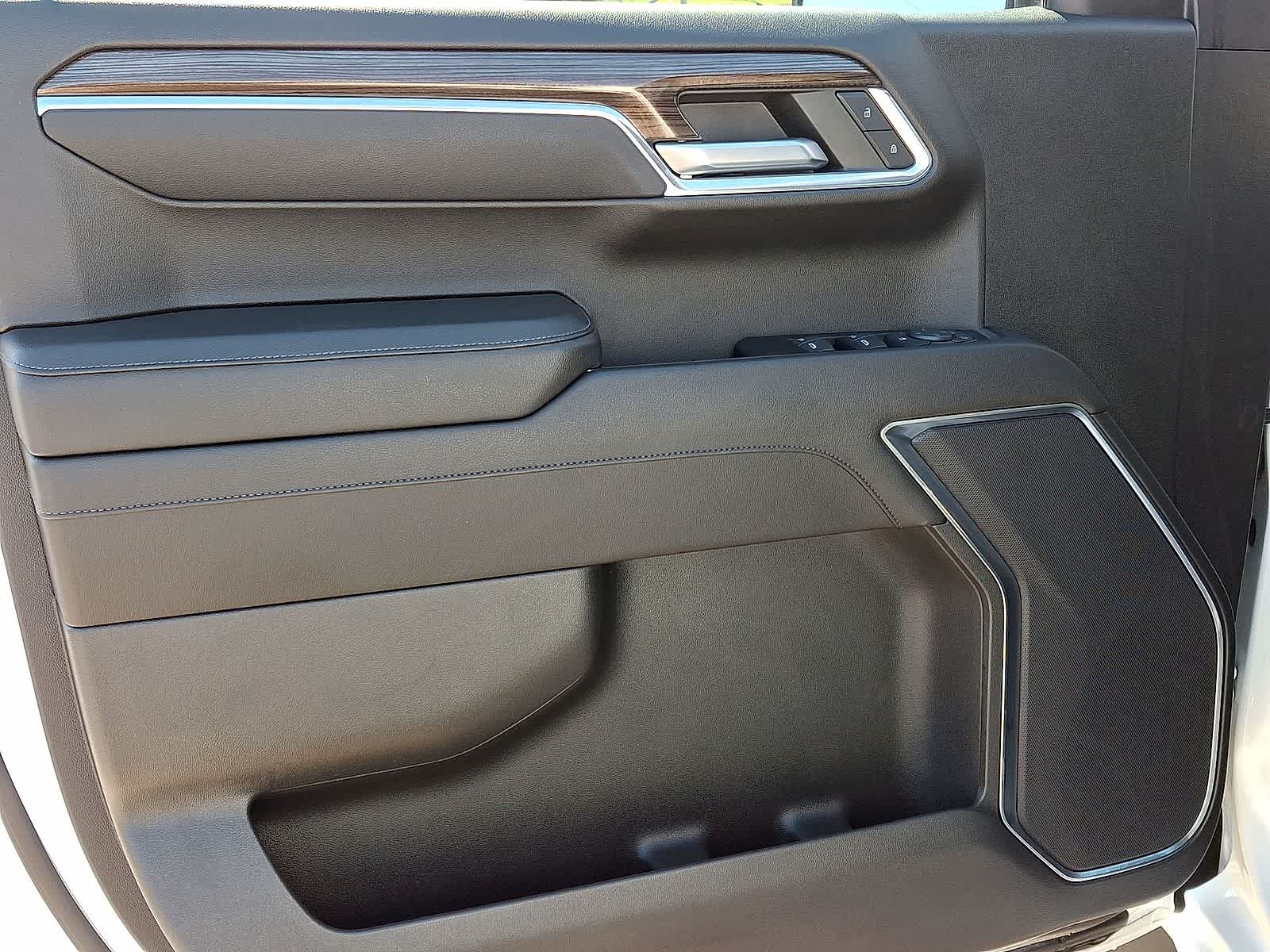 Thumbnail: 2023 Chevrolet Silverado 1500 - 27