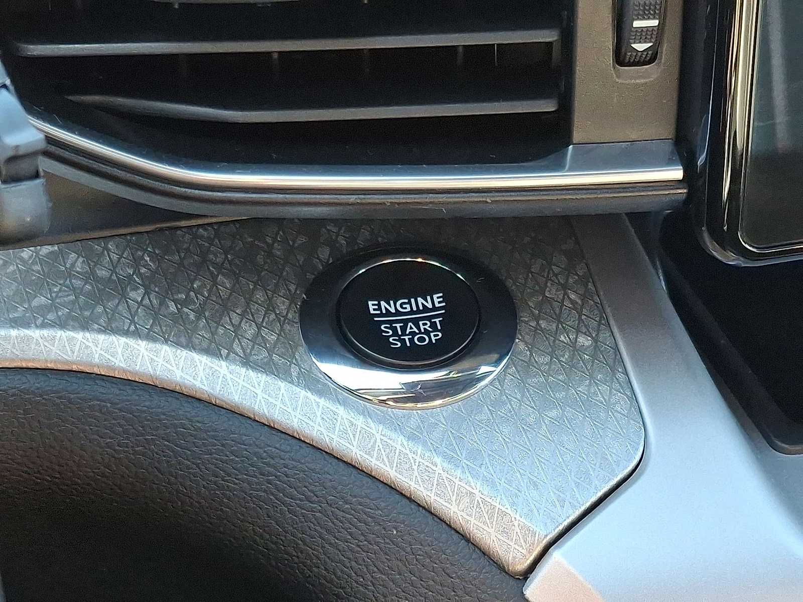 Thumbnail: 2022 Ford Explorer - 23